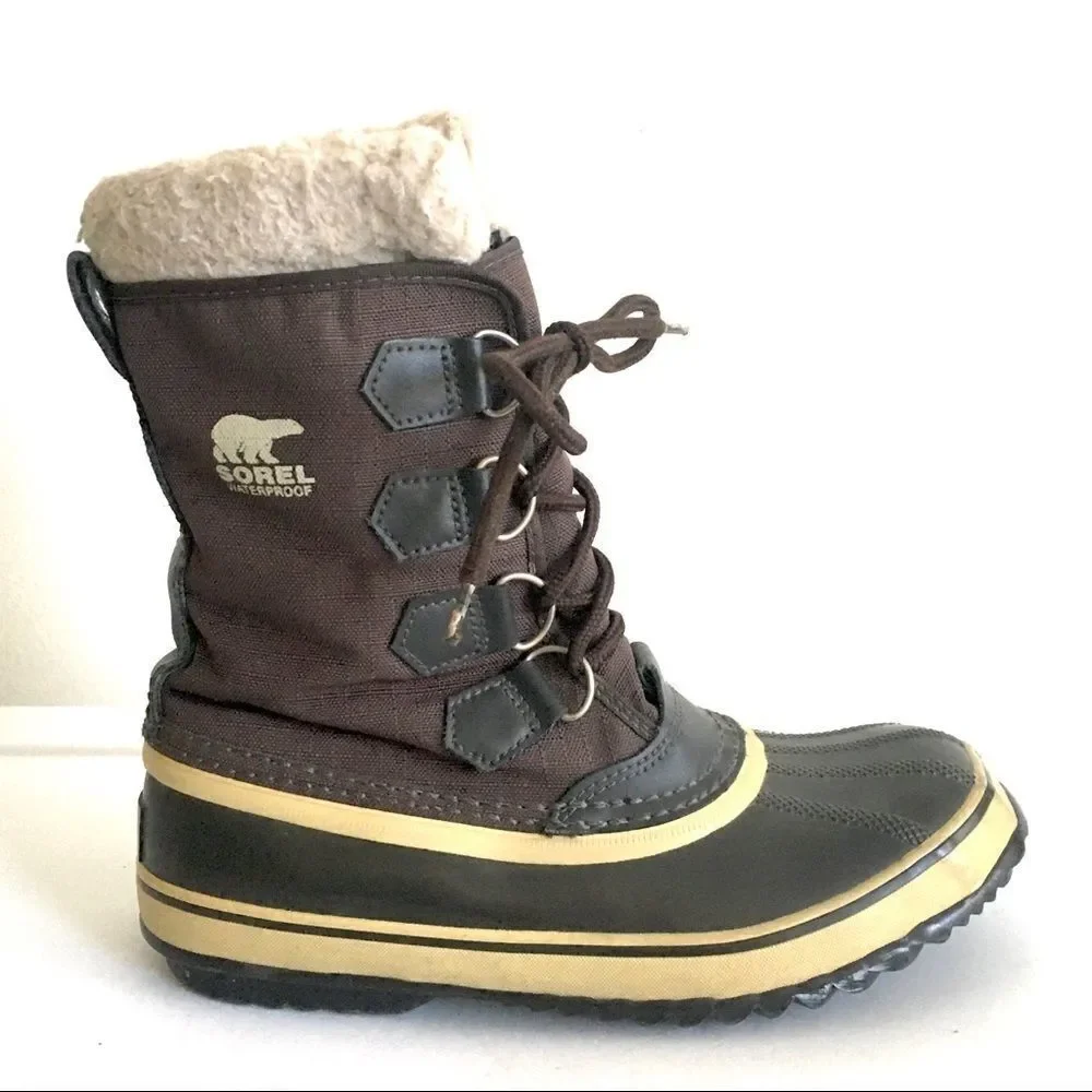 SOREL Women’s Winter Carnival Waterproof Lace Up Winter Snow Boot Taupe Brown 7
